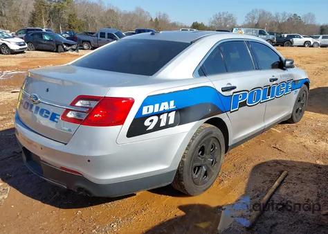 2015 Ford Police Interceptor z USA, uszkodzony, nr VIN 1FAHP2MK4FG190235